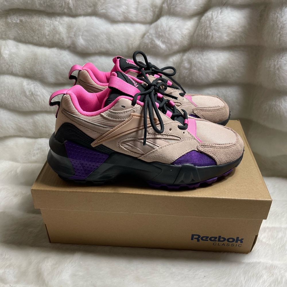 Reebok Aztrek Double trail Sneakers in two tone pink,purple & black Size 8